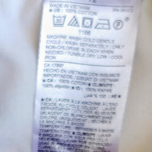 Old Navy Black Floral Everyday Short - Picture 2 of 4